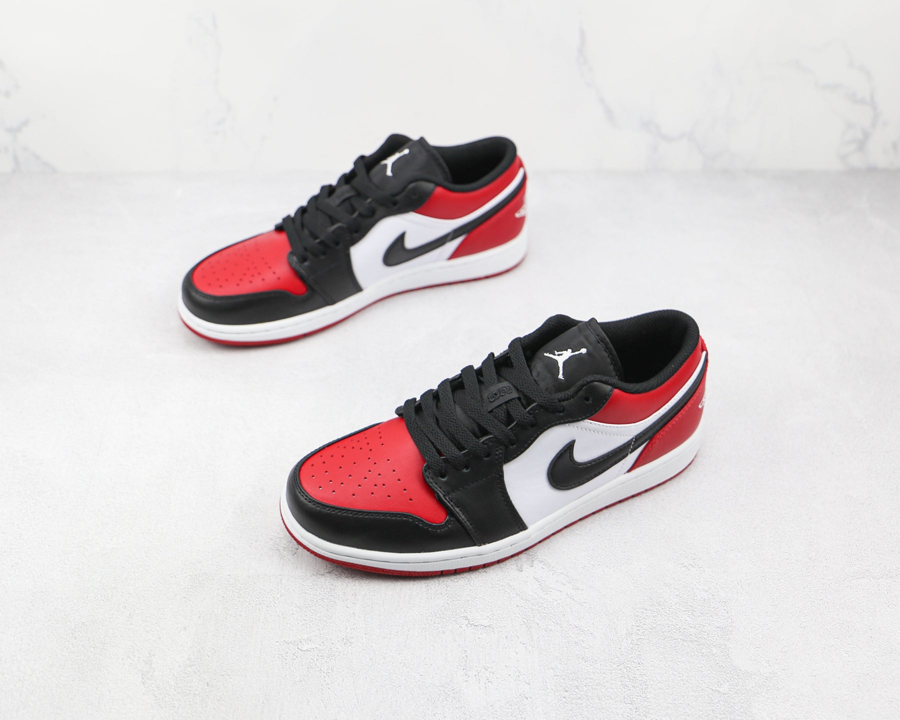 Jordan 1 Low Bred Toe